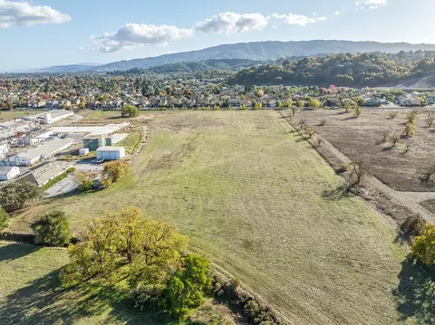 1180 Day Rd, Gilroy, CA 95020 photo 7