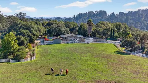 3485 Stable Ln, Santa Cruz, CA 95065