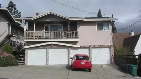 1124 Hollywood Ave 3, Oakland, CA 94602