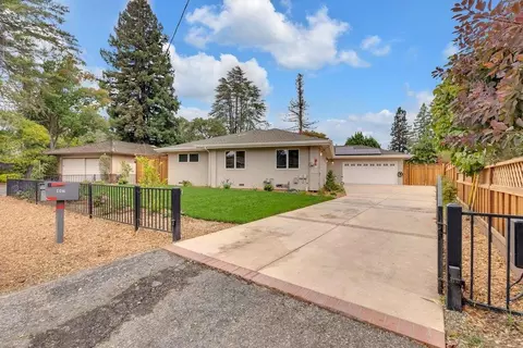 447 Traverso Ave, Los Altos, CA 94022