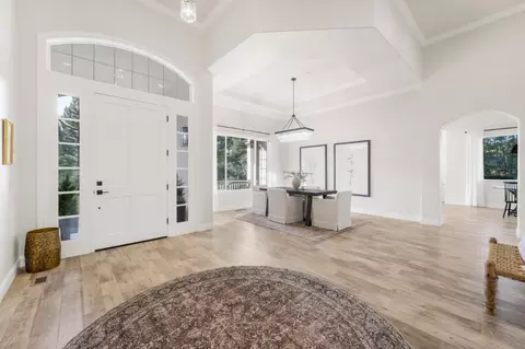 Entry Way - 2360 Sunflower Cir, Gilroy, CA 95020 photo 2 of 4