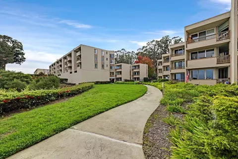 Exterior - 320 Vallejo Dr 18, Millbrae, CA 94030 photo 5 of 6