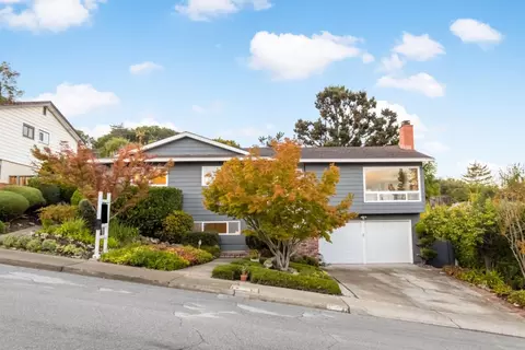 3848 Vineyard Dr, Redwood City, CA 94061