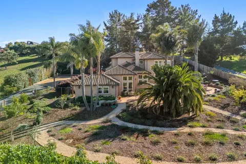 69 Crest Dr, La Selva Beach, CA 95076