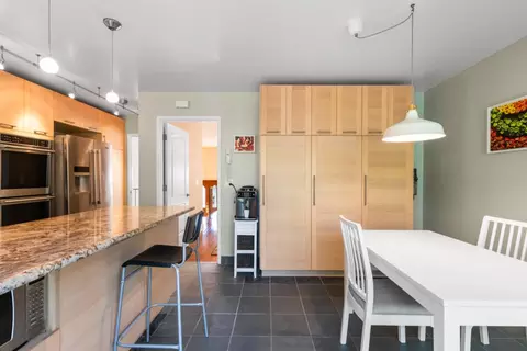 Kitchen - 1020 Everglades Dr, Pacifica, CA 94044 photo 3 of 4