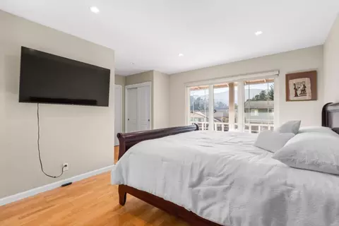 Bedroom - 1020 Everglades Dr, Pacifica, CA 94044 photo 2 of 5