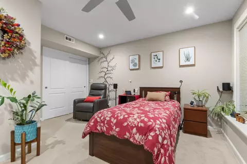 Bedroom - 1020 Everglades Dr, Pacifica, CA 94044 photo 5 of 5