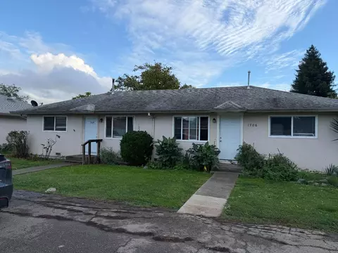 1704 Dutton Ave, Santa Rosa, CA 95407