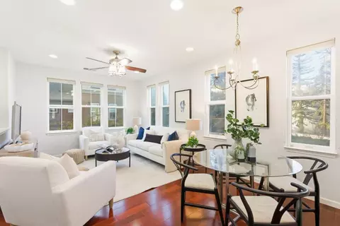 203 Peppermint Tree Ter 8, Sunnyvale, CA 94086