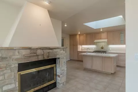 140 John St, Monterey, CA 93940 photo 6