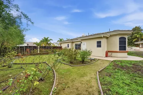 Exterior - 2000 Wellington Dr, Milpitas, CA 95035 photo 7 of 12