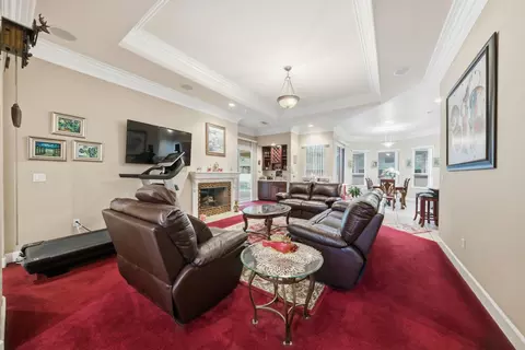 Living - 2000 Wellington Dr, Milpitas, CA 95035 photo 3 of 4