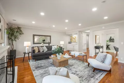 480 Lassen St 6, Los Altos, CA 94022