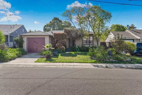 2537 Lessley Ave, Castro Valley, CA 94546
