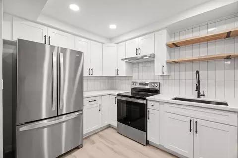 Kitchen - 1033 Crestview Dr 207, Mountain View, CA 94040 photo 3 of 3
