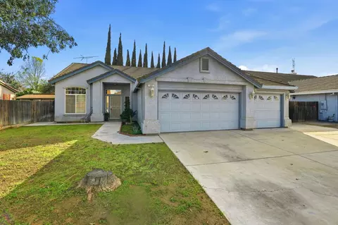 1883 College Greens Dr, Los Banos, CA 93635