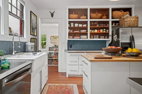 Kitchen - 73 Echo Valley Rd, Salinas, CA 93907 photo 1 of 3