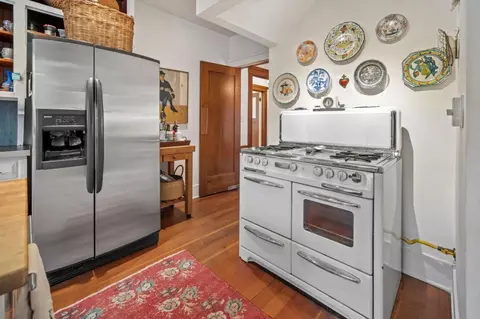 Kitchen - 73 Echo Valley Rd, Salinas, CA 93907 photo 2 of 3