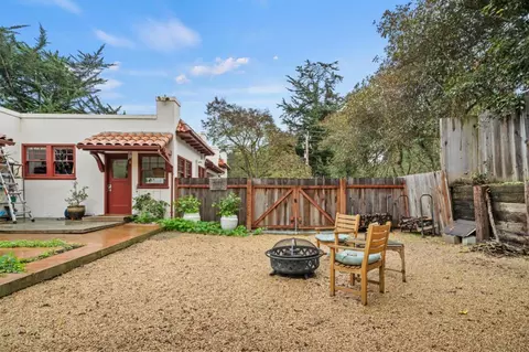 Exterior - 73 Echo Valley Rd, Salinas, CA 93907 photo 5 of 8
