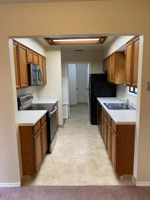 Kitchen - 1051 Padre Dr 7, Salinas, CA 93901 photo 2 of 5