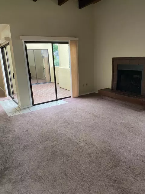 Living - 1051 Padre Dr 7, Salinas, CA 93901 photo 1 of 2