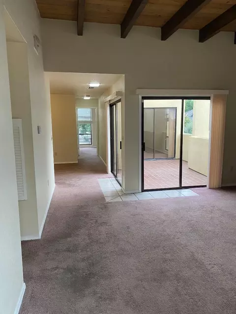 Entry Way - 1051 Padre Dr 7, Salinas, CA 93901 photo 1 of 2