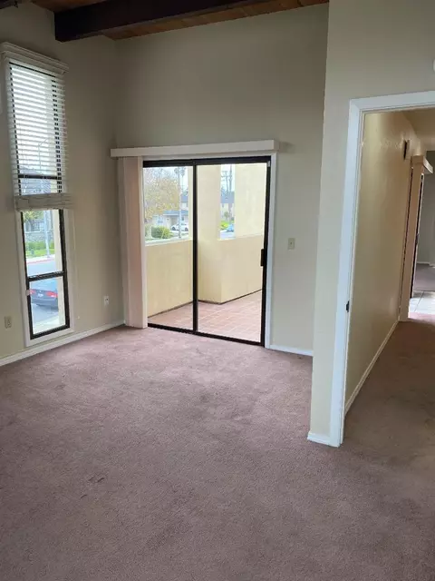 Living - 1051 Padre Dr 7, Salinas, CA 93901 photo 2 of 2