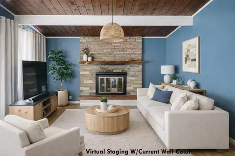 Living - 1714 Luxton St, Seaside, CA 93955 photo 2 of 3