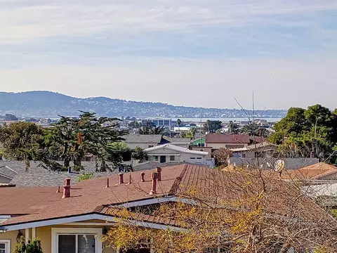 View/Area - 1714 Luxton St, Seaside, CA 93955 photo 6 of 9