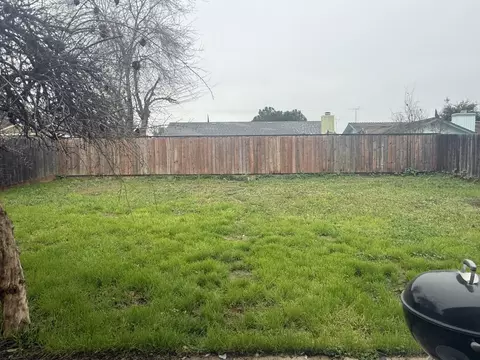 Exterior - 1265 Brentwood Ave, Gustine, CA 95322 photo 2 of 4