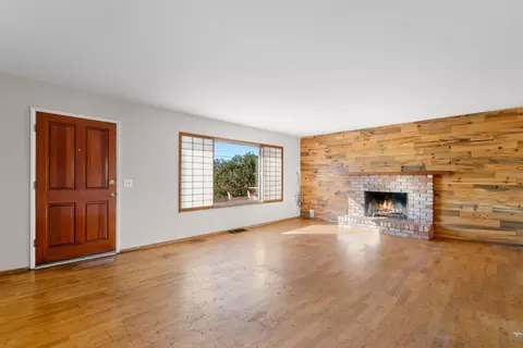 15 Work Ave, Monterey, CA 93940 photo 2