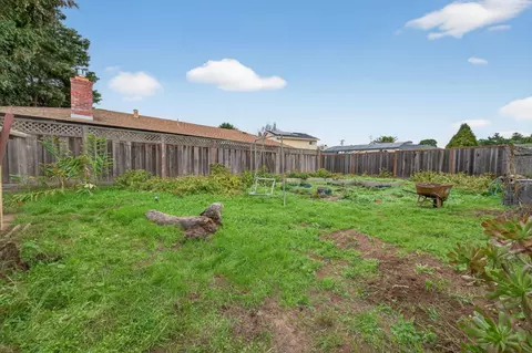 Exterior - 2815 Capitola Ave, Soquel, CA 95073 photo 4 of 14