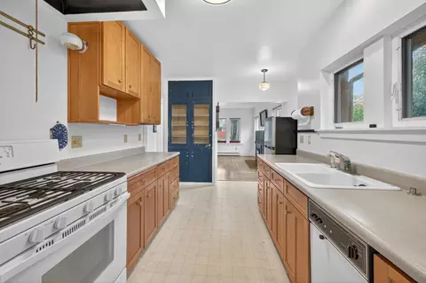Kitchen - 2815 Capitola Ave, Soquel, CA 95073 photo 2 of 3