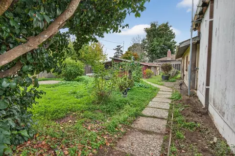 Exterior - 2815 Capitola Ave, Soquel, CA 95073 photo 3 of 14