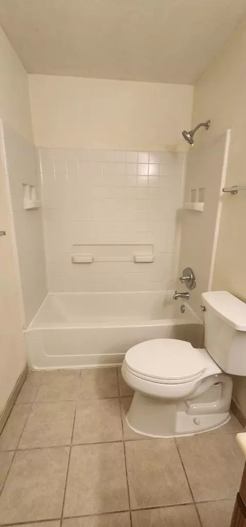 Bath - 1807 Cherokee Dr 3, Salinas, CA 93906 photo 2 of 2