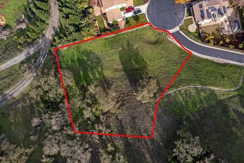 2894 Berwick Ave, Gilroy, CA 95020