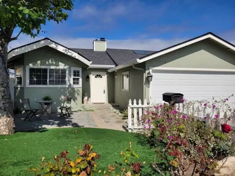 1713 Goodwin St, Seaside, CA 93955