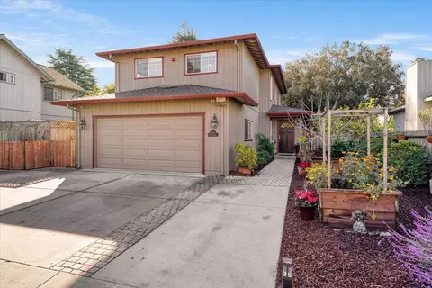 2200 Pelican Crst, Santa Cruz, CA 95062