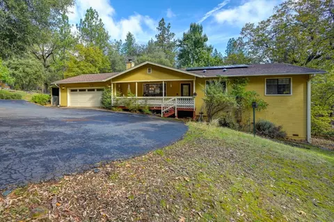 21335 Robin Ln, Pine Grove, CA 95665