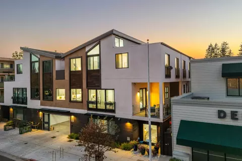 916 Woodside Rd, Redwood City, CA 94061