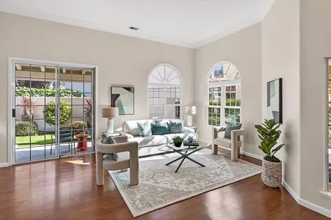 1190 Maria Privada, Mountain View, CA 94040 photo 4