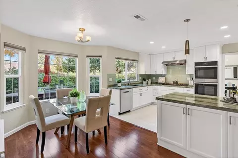 1190 Maria Privada, Mountain View, CA 94040 photo 10