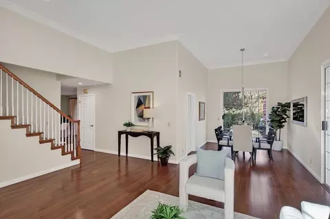 1190 Maria Privada, Mountain View, CA 94040 photo 5