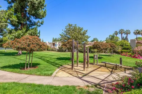 1190 Maria Privada, Mountain View, CA 94040 photo 43