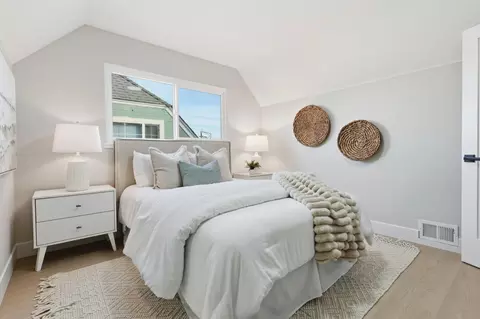 Bedroom - 324 Glencourt Way, Pacifica, CA 94044 photo 3 of 6