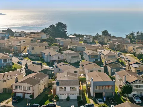 View/Area - 15 Eastridge Cir, Pacifica, CA 94044 photo 3 of 5