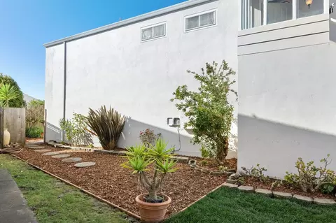 Exterior - 15 Eastridge Cir, Pacifica, CA 94044 photo 9 of 10