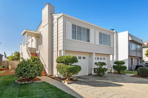 Exterior - 15 Eastridge Cir, Pacifica, CA 94044 photo 2 of 10