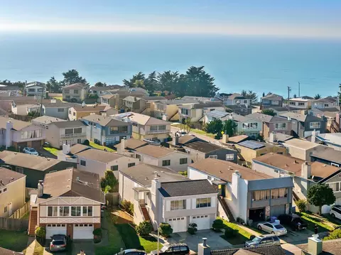 View/Area - 15 Eastridge Cir, Pacifica, CA 94044 photo 2 of 5