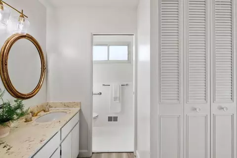 Bath - 15 Eastridge Cir, Pacifica, CA 94044 photo 2 of 4